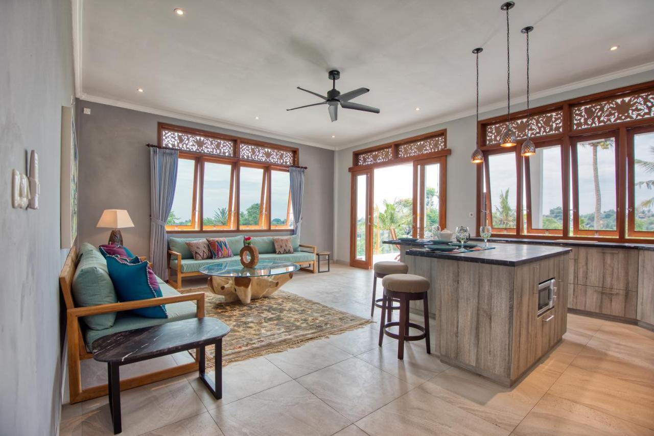 Wake In Paradise And Luxury Lebah Villas Ubud Esterno foto