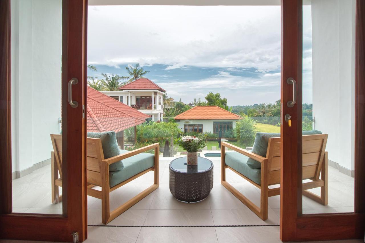 Wake In Paradise And Luxury Lebah Villas Ubud Esterno foto