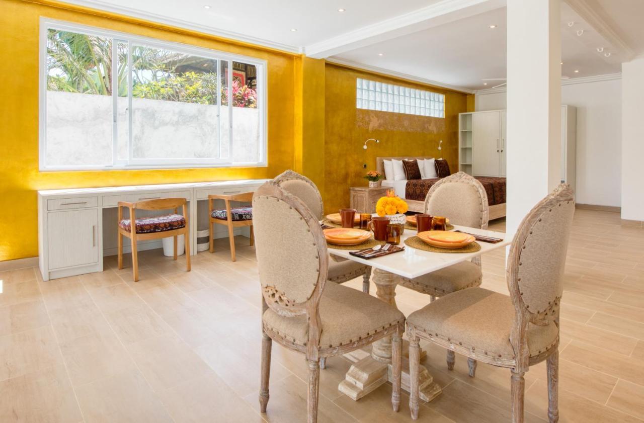 Wake In Paradise And Luxury Lebah Villas Ubud Esterno foto