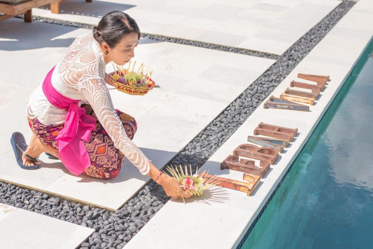 Wake In Paradise And Luxury Lebah Villas Ubud Esterno foto