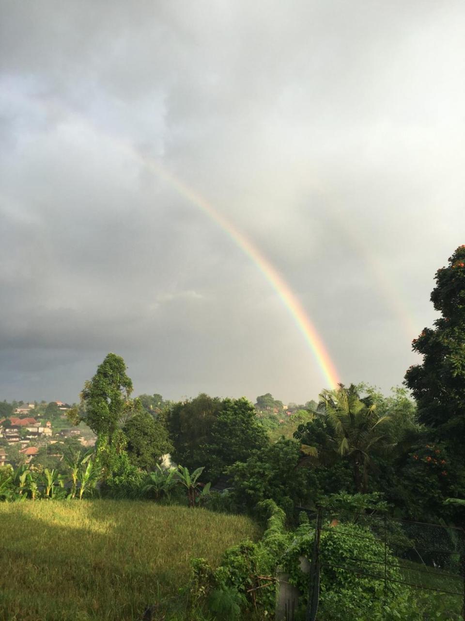 Wake In Paradise And Luxury Lebah Villas Ubud Esterno foto